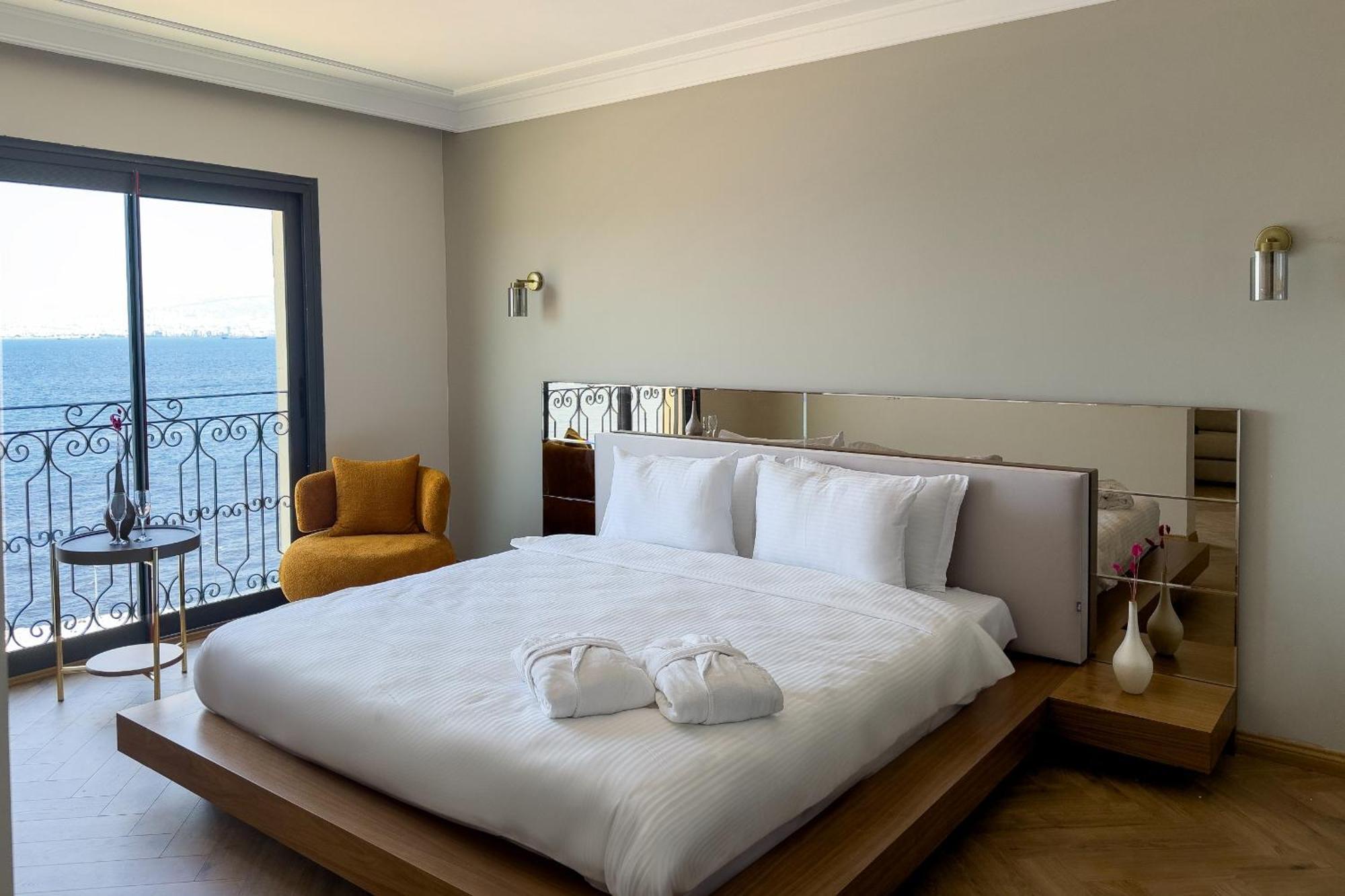 The Yali Konak Hotel Izmir Exterior photo